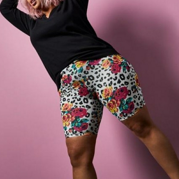 torrid Pants - Torrid Betsey Johnson Biker Shorts Sz 1X